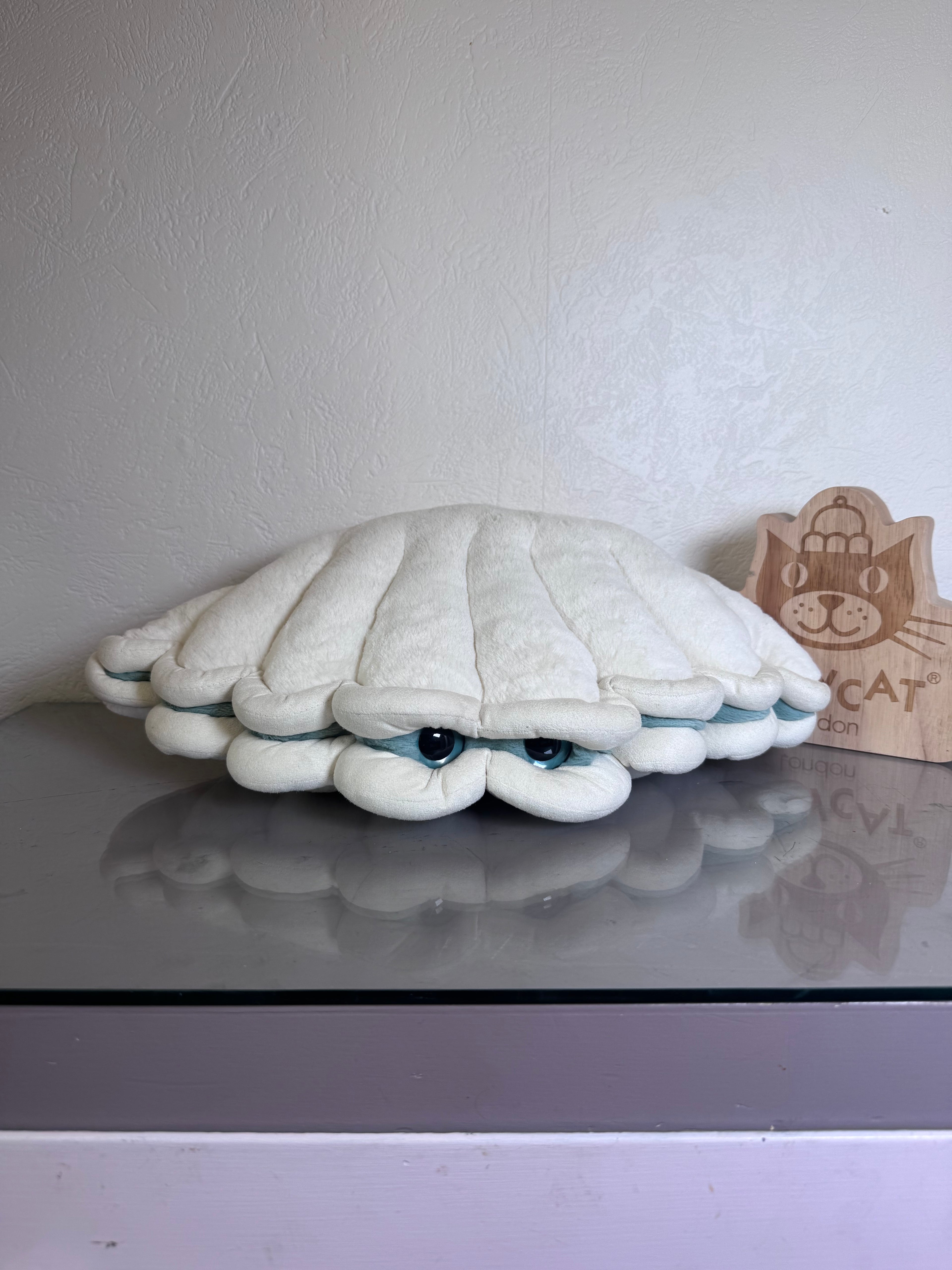 Jellycat Chloe Clam