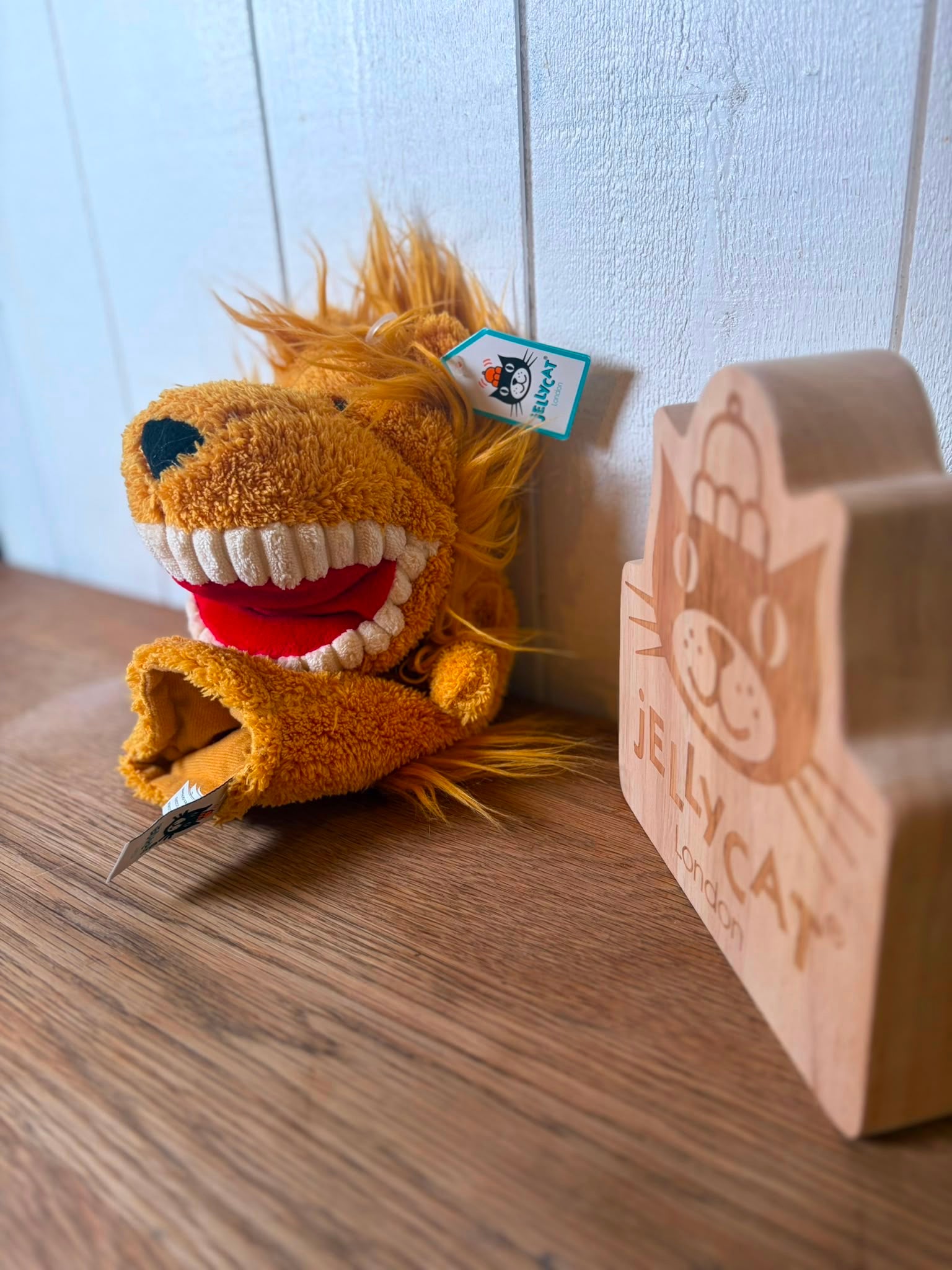 Jellycat Toothy Lion- Hand Puppet