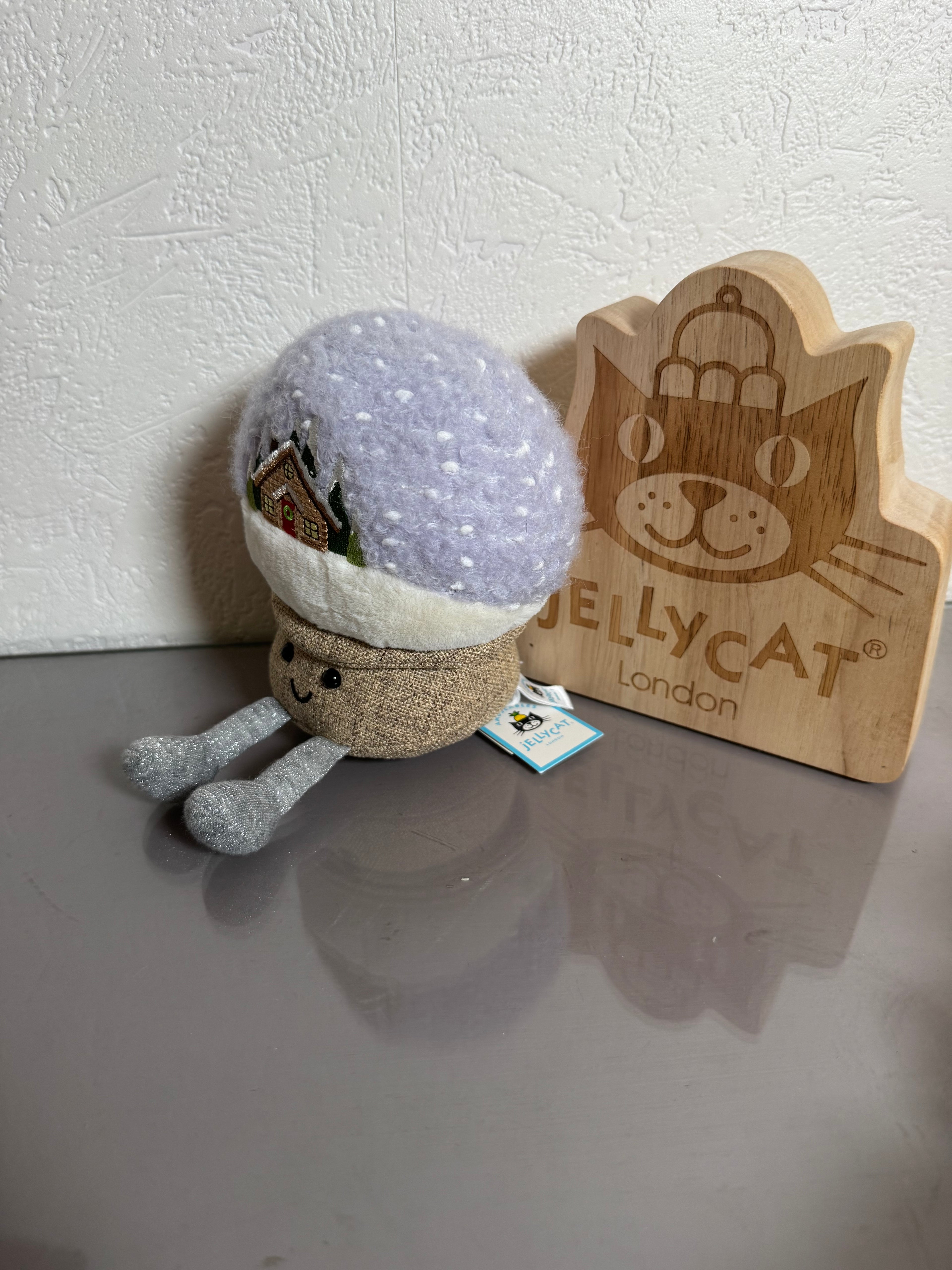 Jellycat Amuseables Snow Globe
