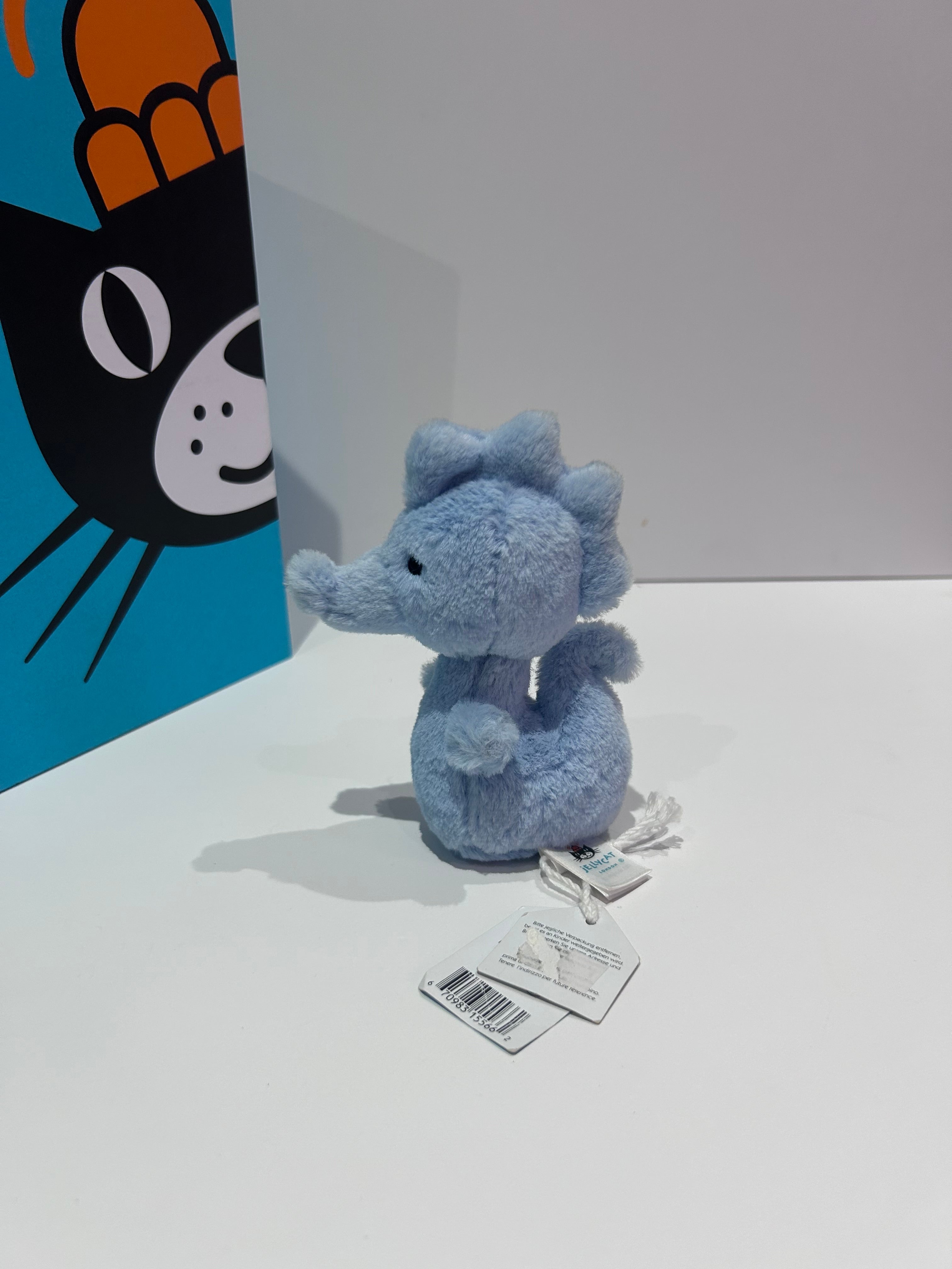 Fluffy Seahorse - Tag damage