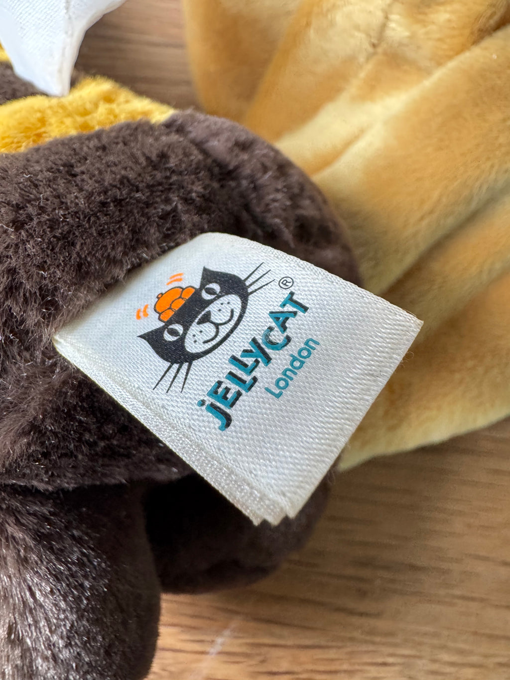 Bashful Bee Soother | Preloved 2