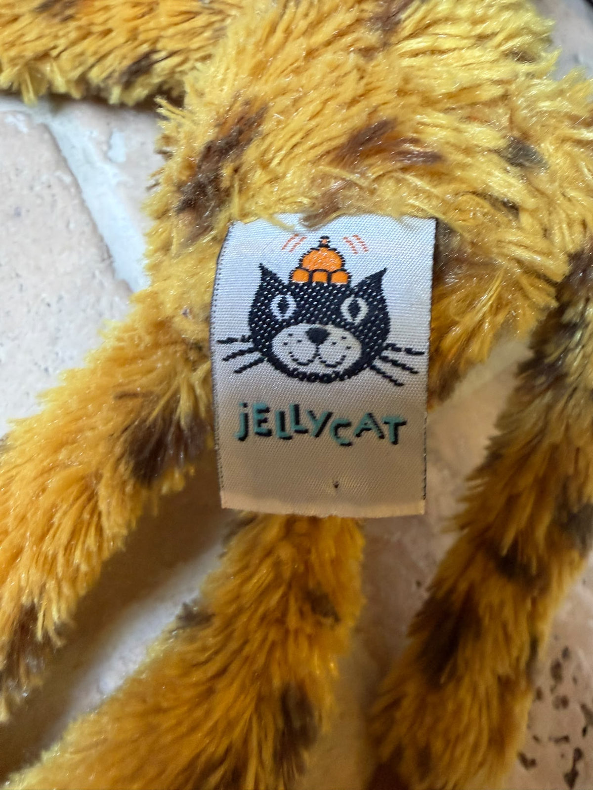 Jellycat Small Loppy Giraffe