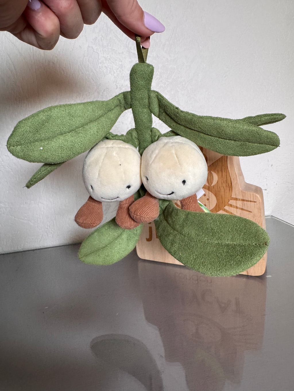 Original Amuseable Mistletoe