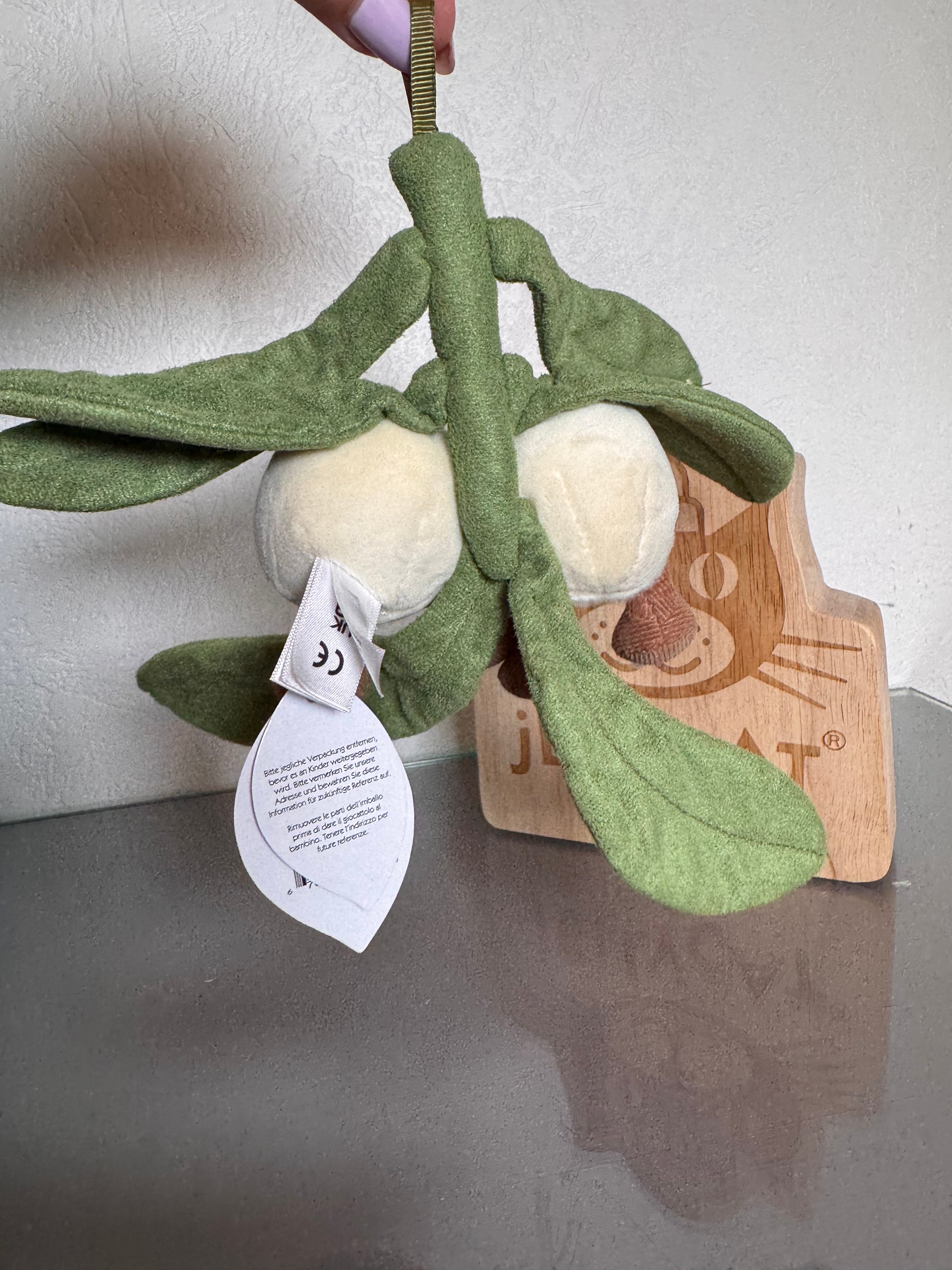 Original Amuseable Mistletoe