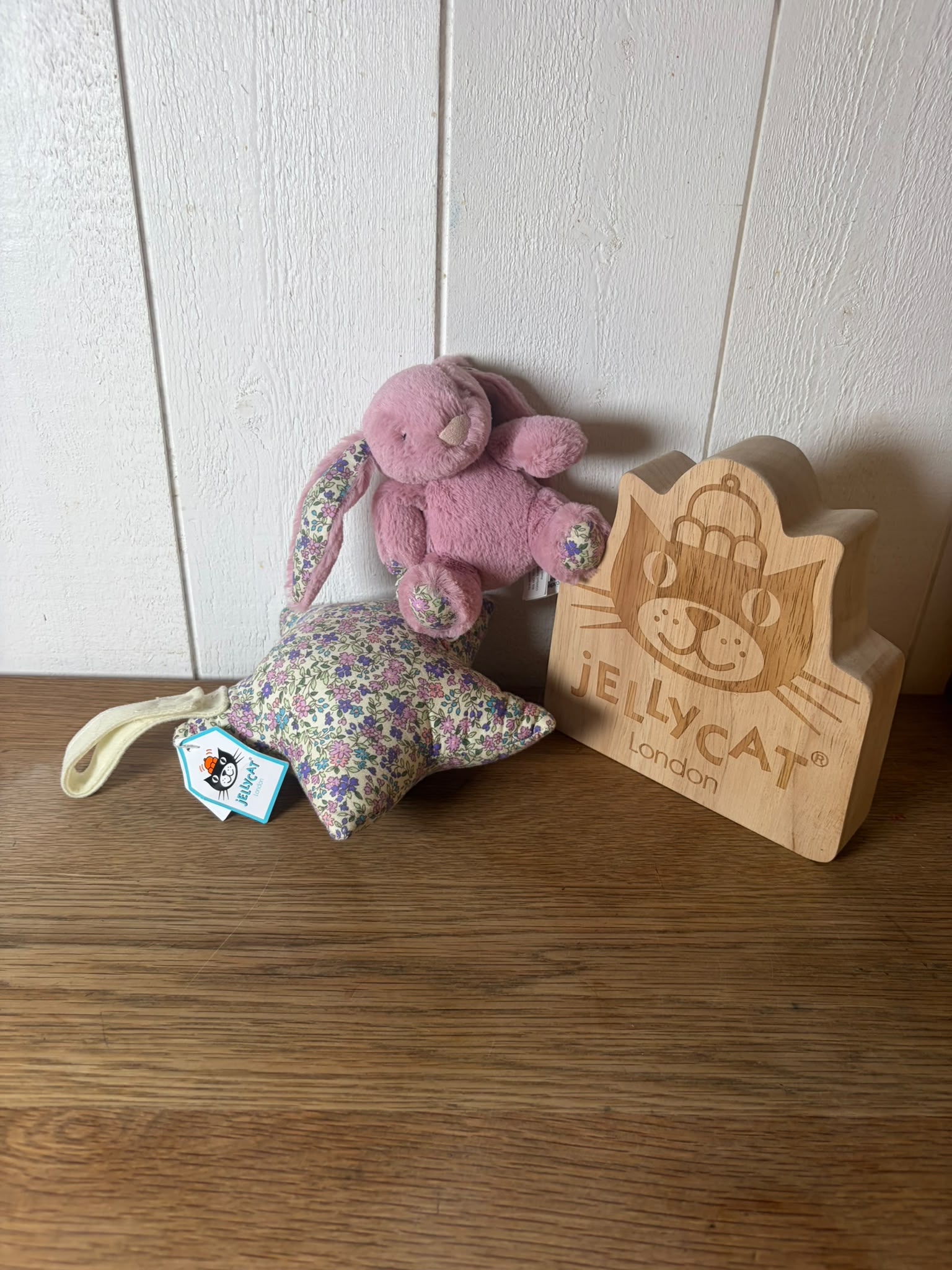 Jellycat Bashful Blossom Bunny Musical Pull 28cm - Original Tulip