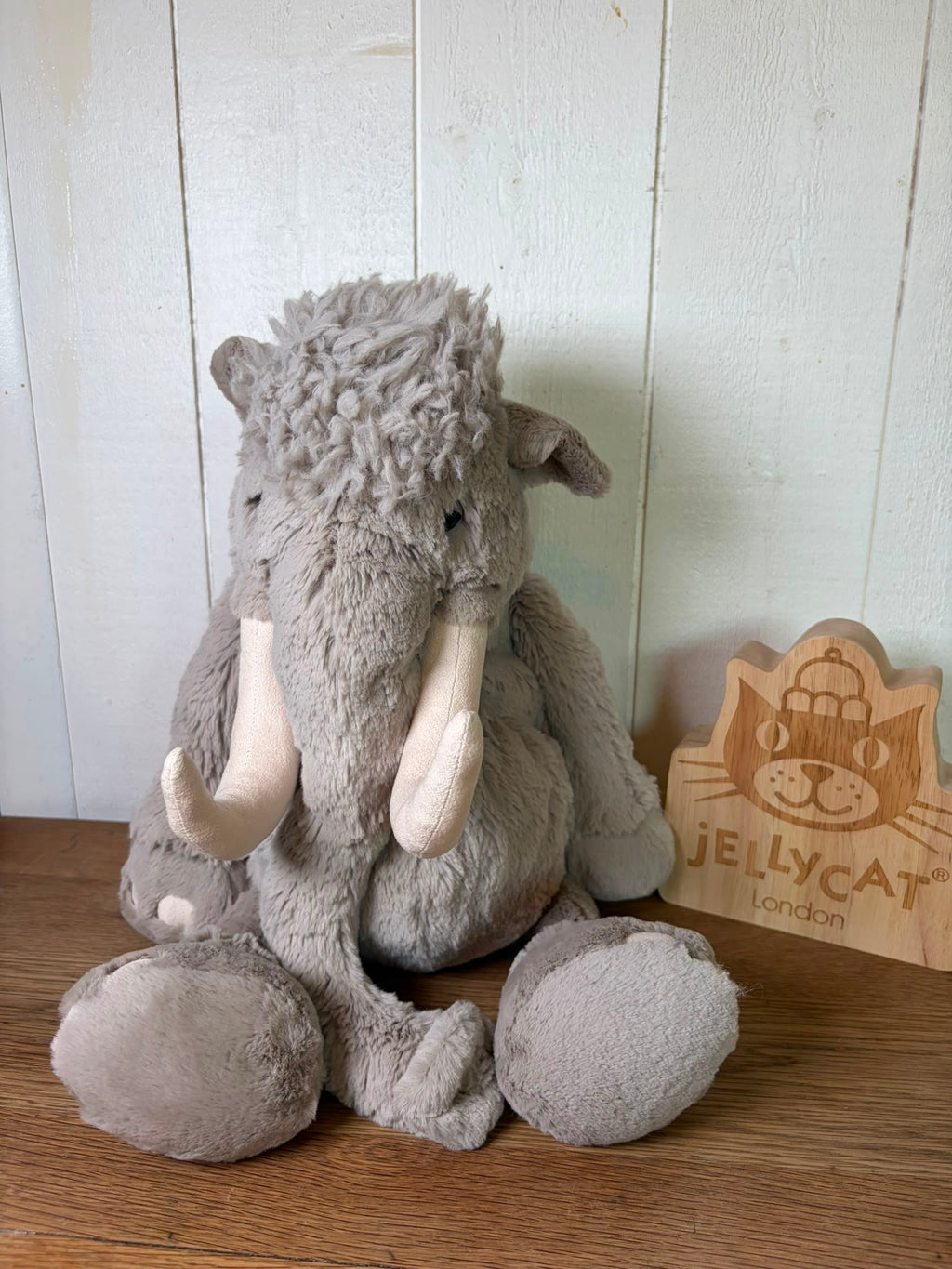 Jellycat Viggo Mammoth