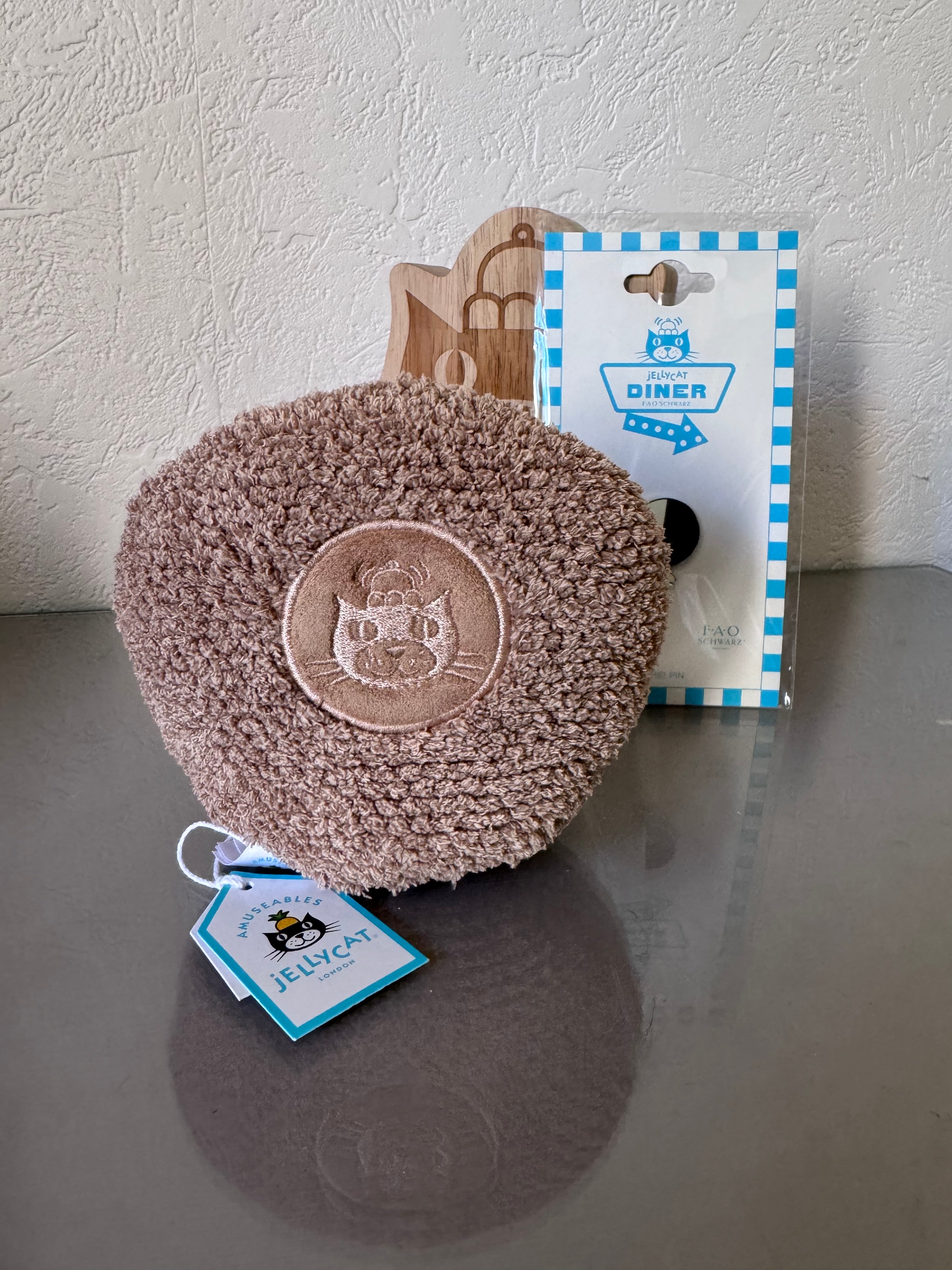 Nibblechip Cookie and Pin