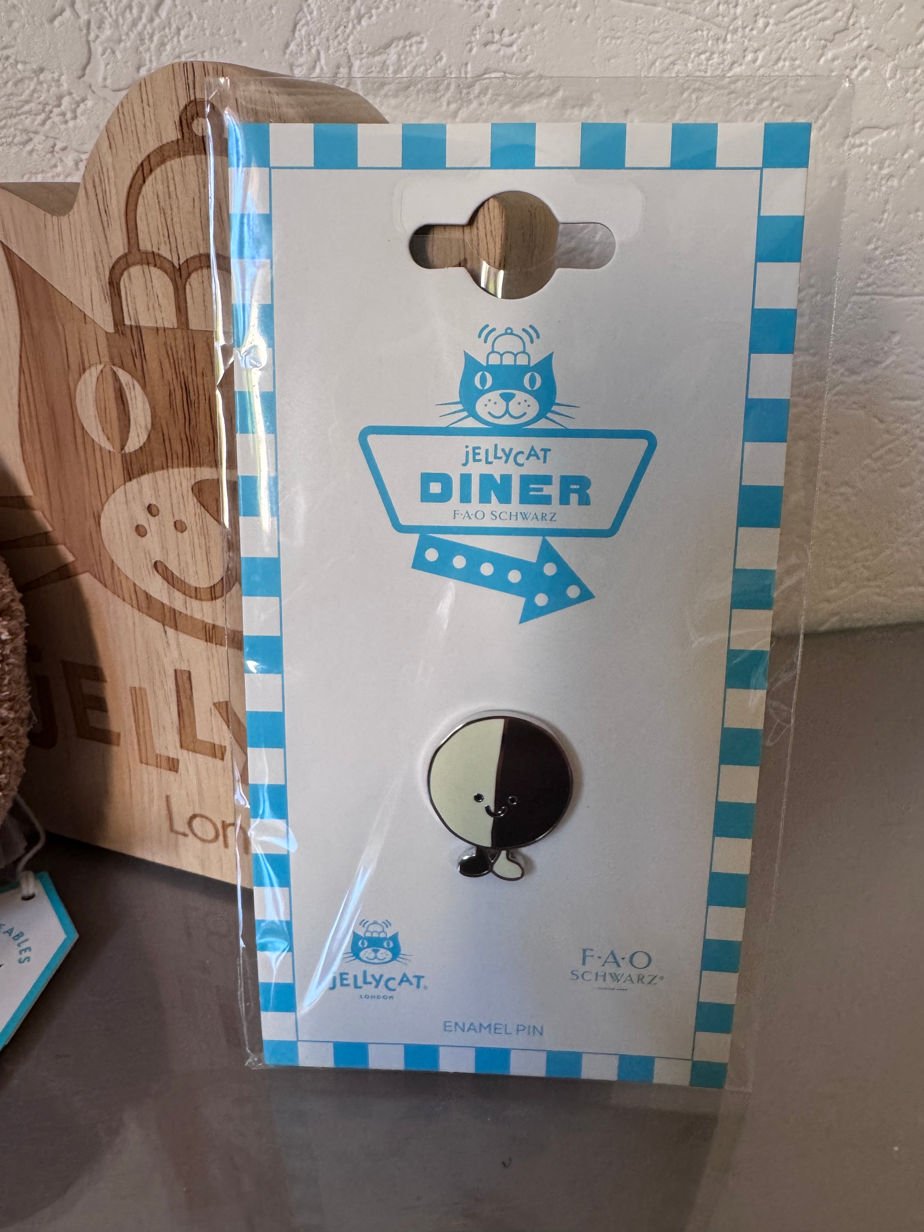 Nibblechip Cookie and Pin