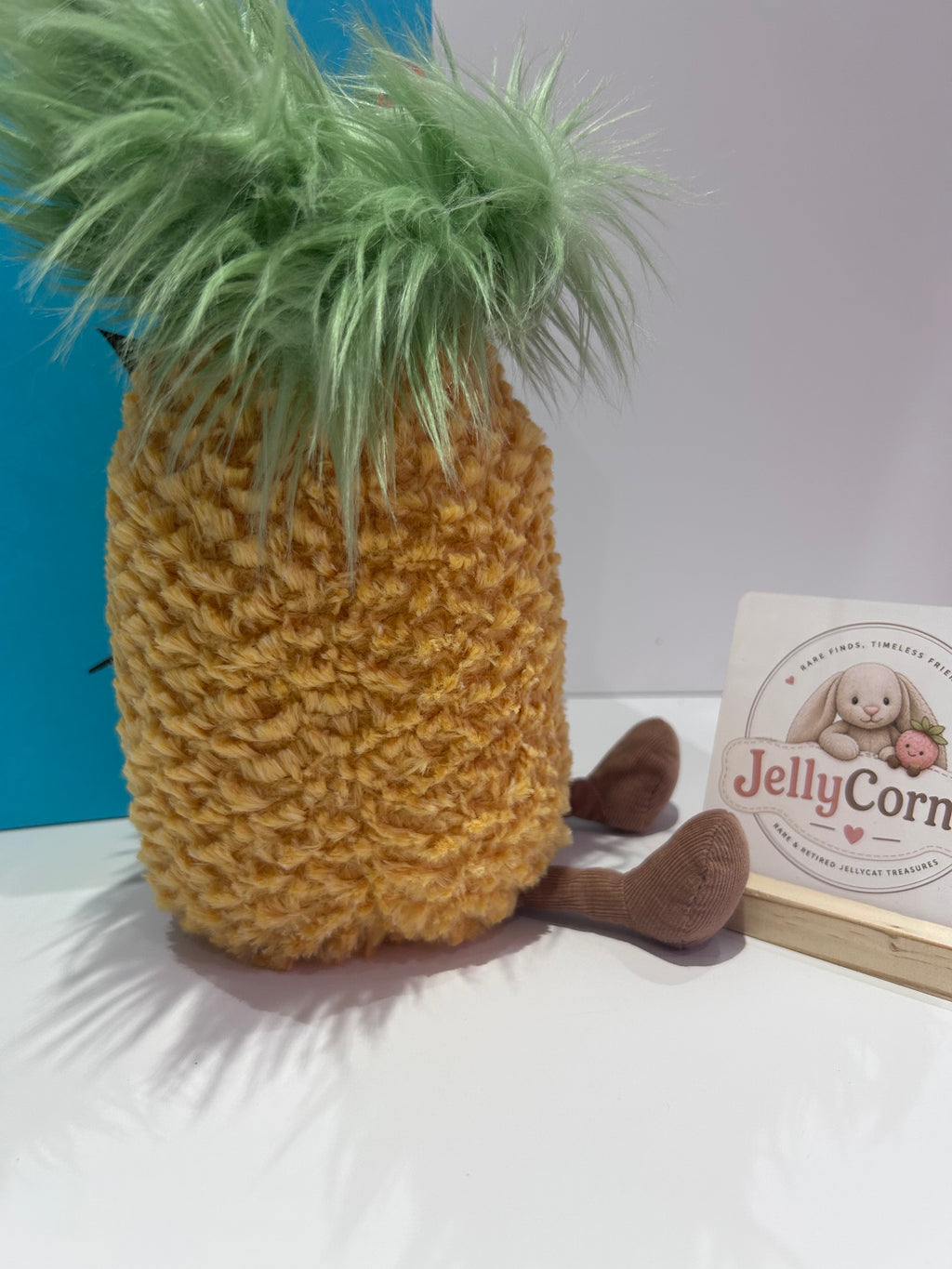 Amuseable Large Pineapple