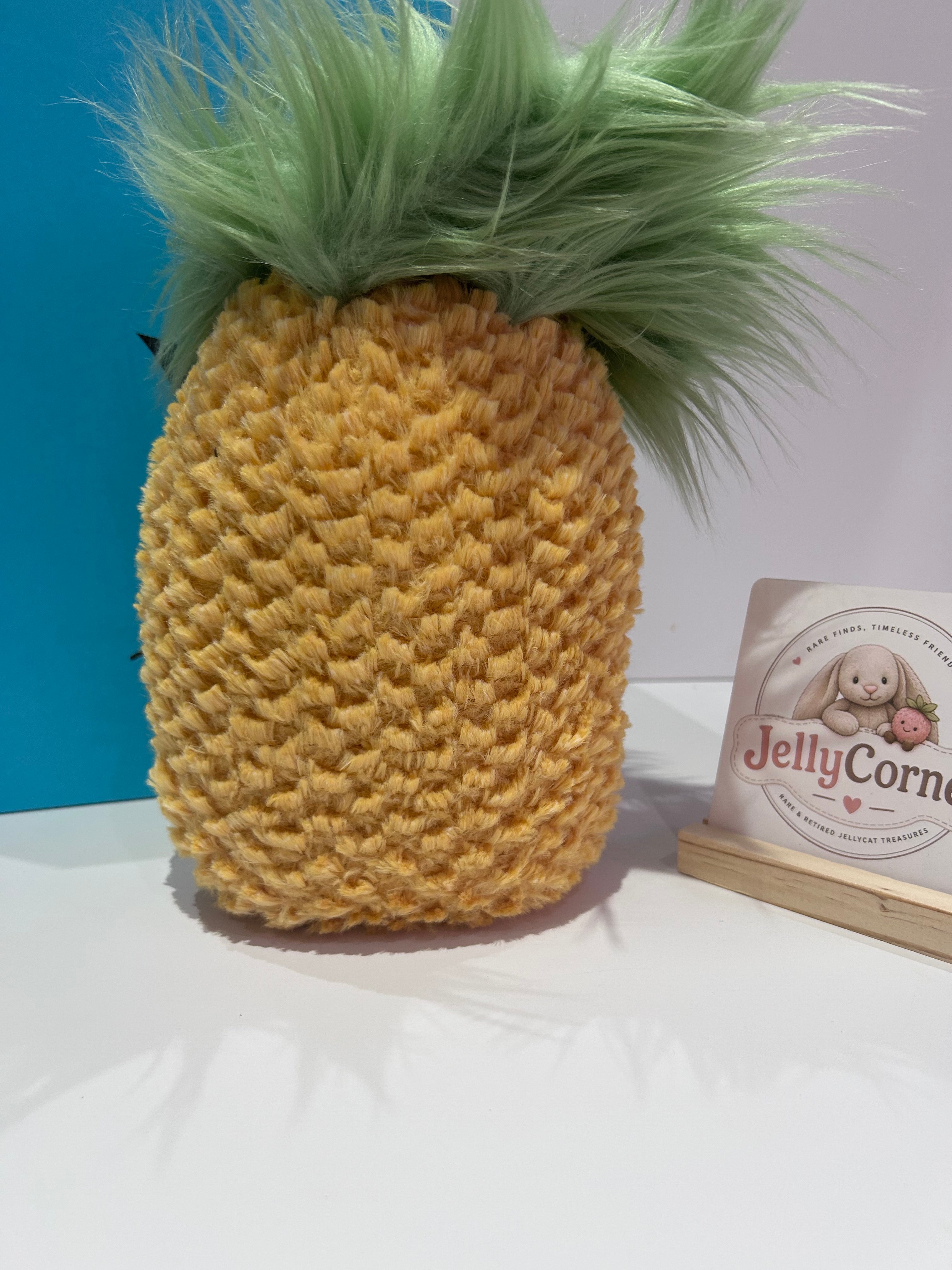 Amuseable Large Pineapple