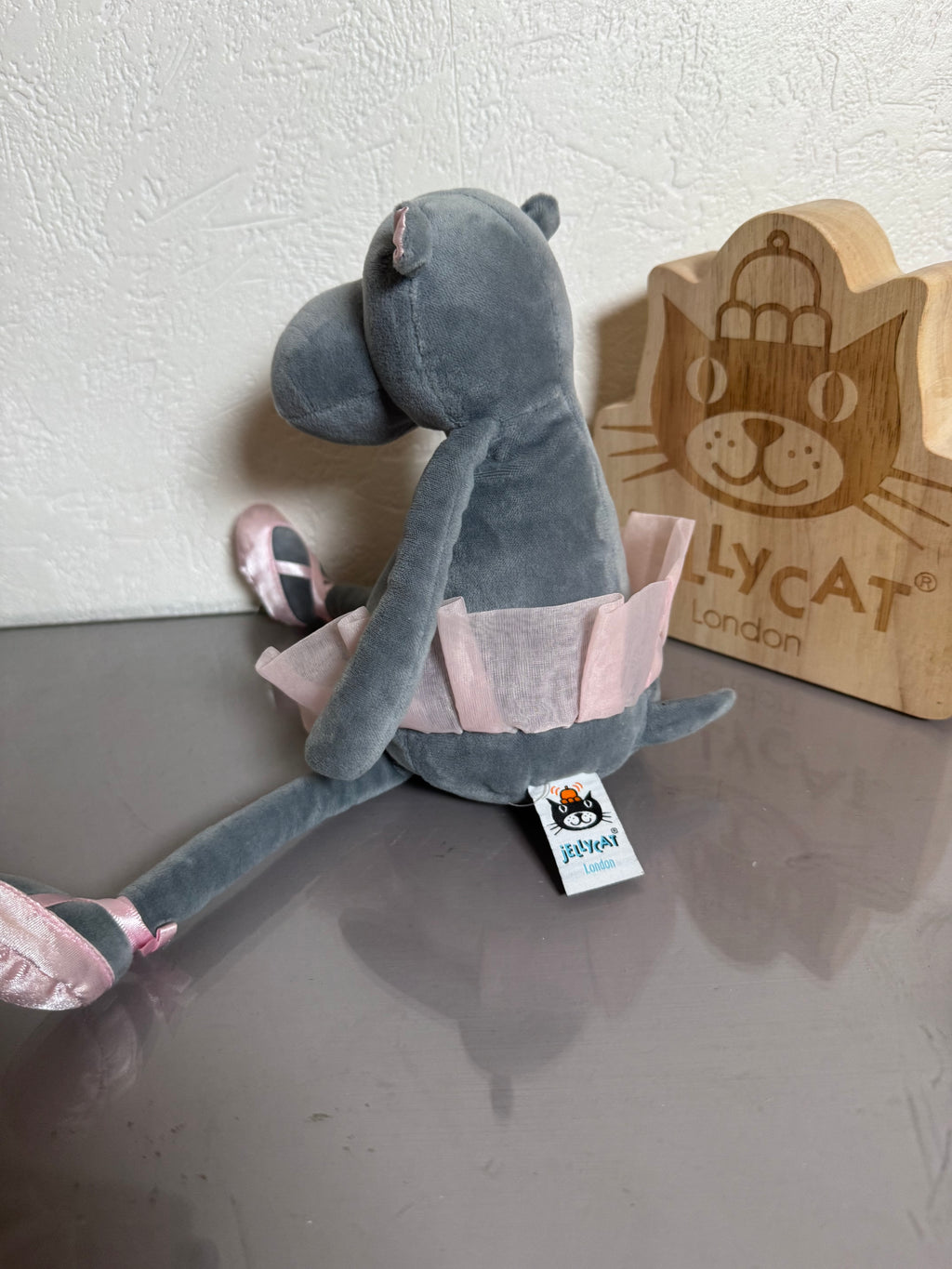 Dancing Darcey Hippo