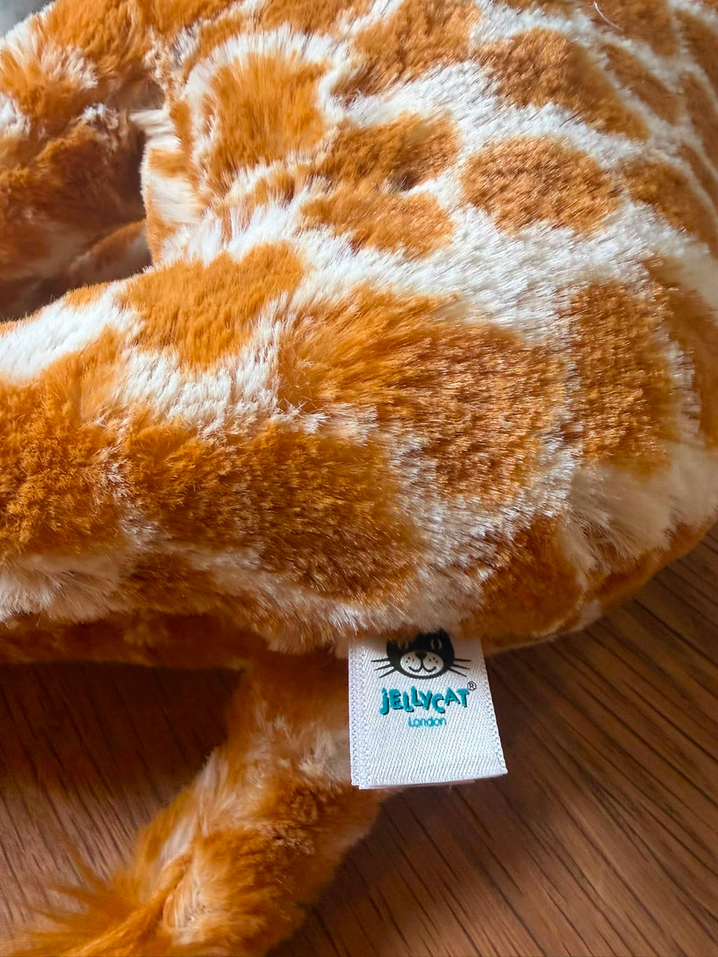 Jellycat Dakota Giraffe - Small