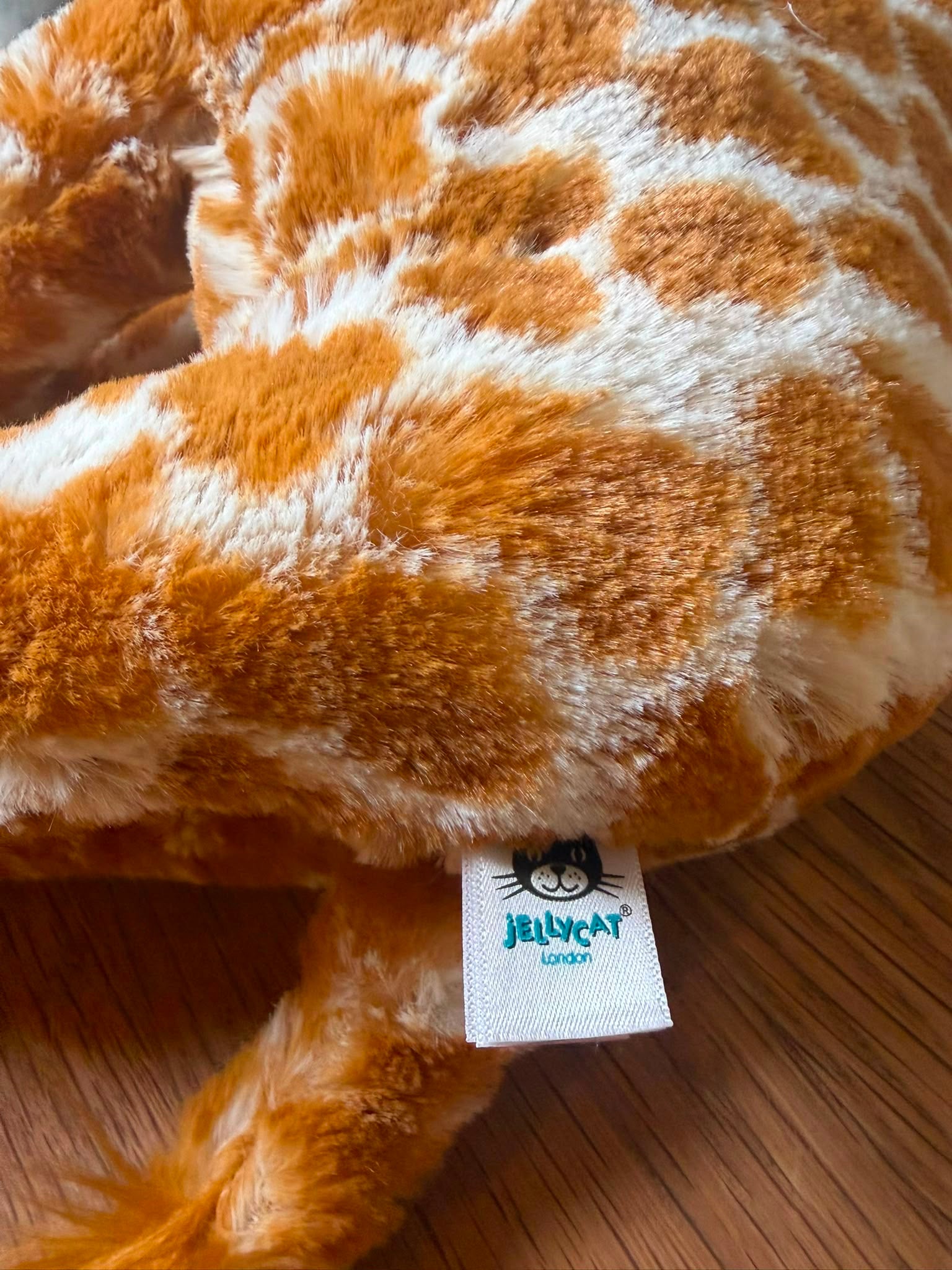Jellycat Dakota Giraffe - Small