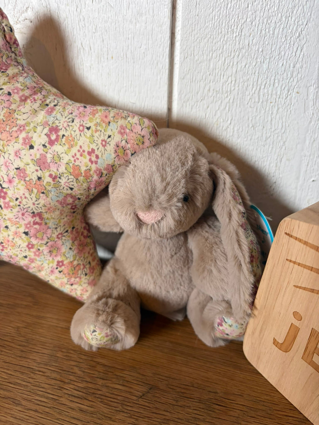 Jellycat Bashful Blossom Bunny Musical Pull 28cm - Bea Beige