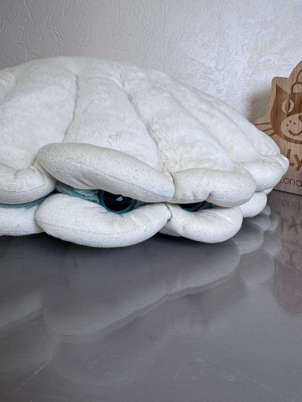 Jellycat Chloe Clam