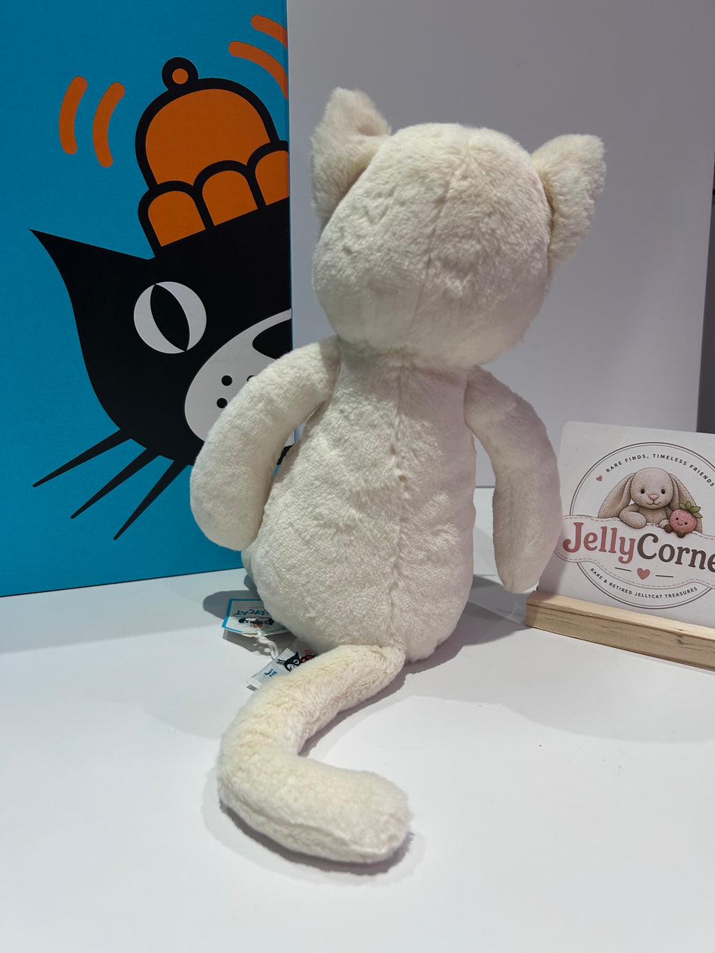Bashful Cream Kitten