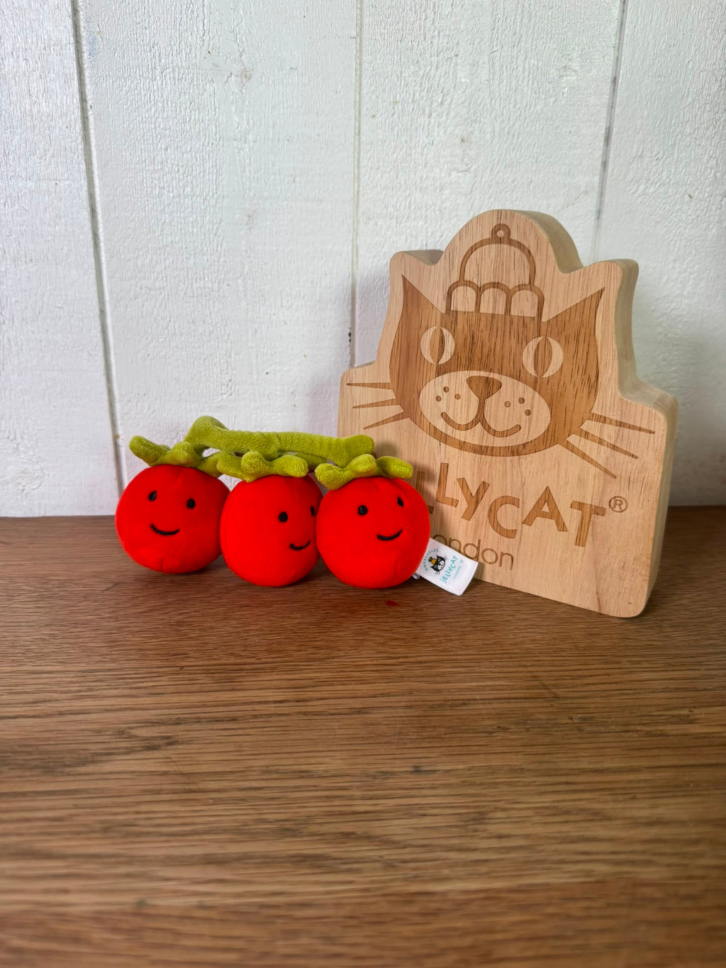 Jellycat Vivacious Tomatoes