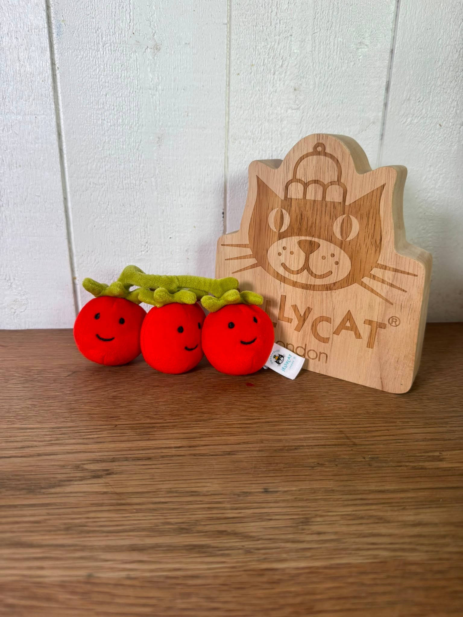 Jellycat Vivacious Tomatoes