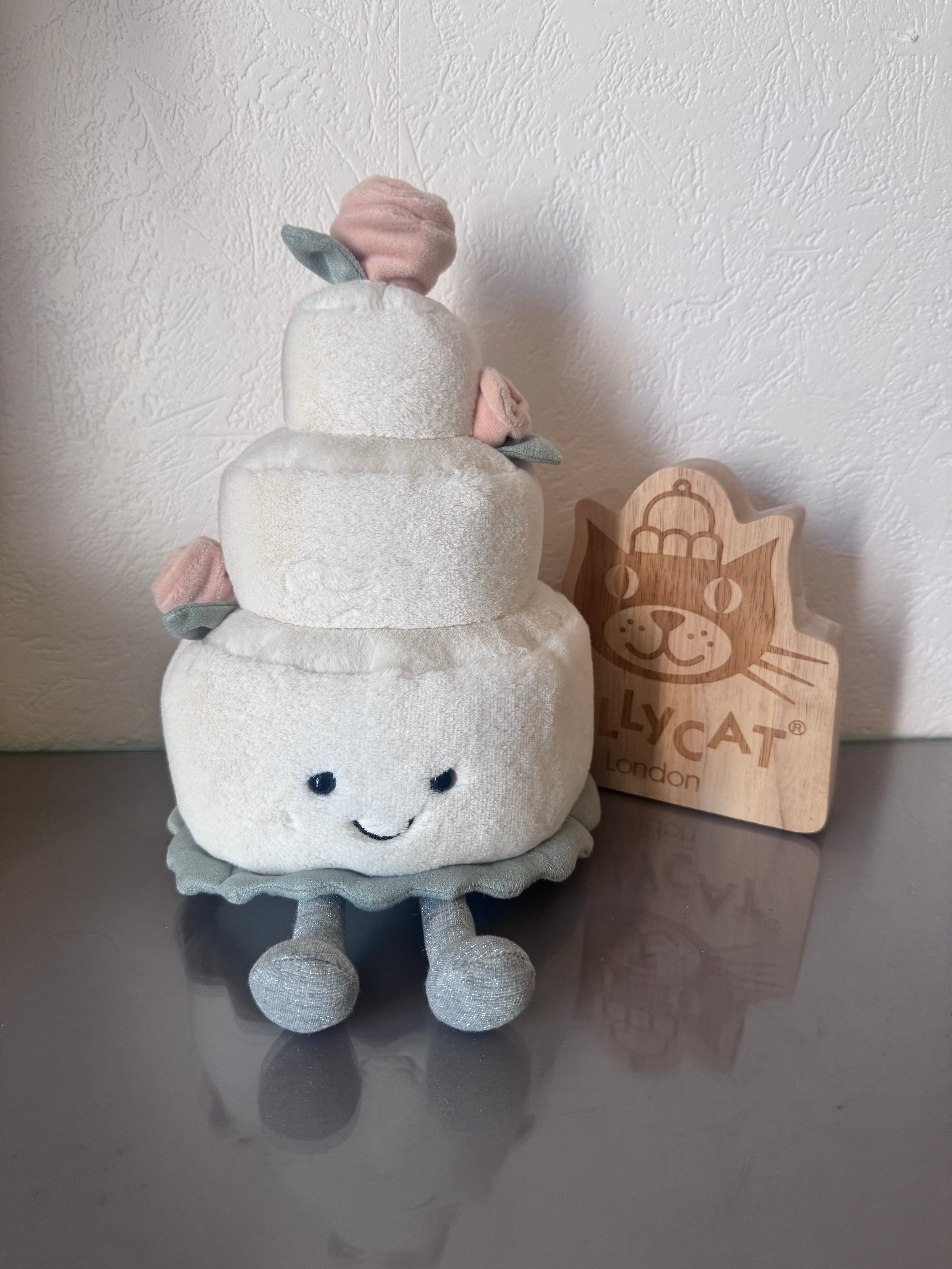 Jellycat Amuseable Wedding Cake