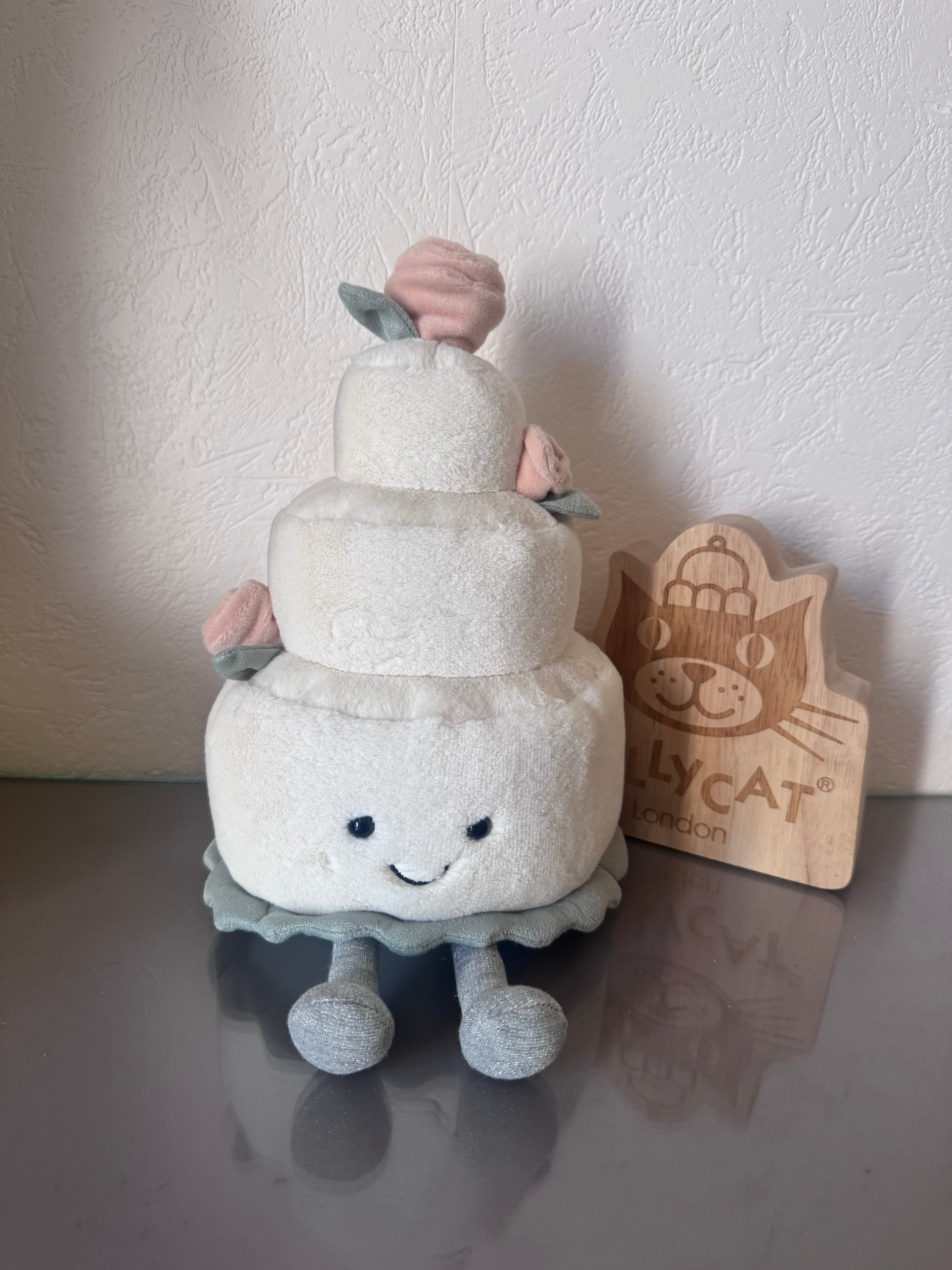 Jellycat Amuseable Wedding Cake