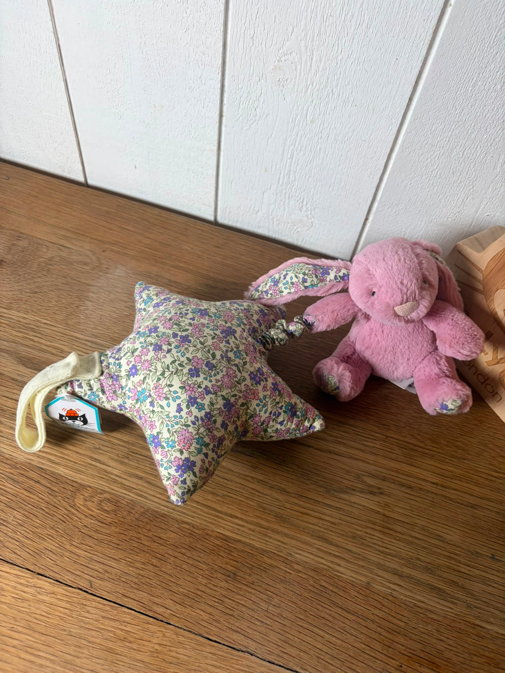 Jellycat Bashful Blossom Bunny Musical Pull 28cm - Original Tulip