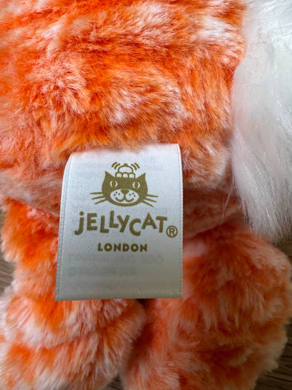 Jellycat Fizzleskip Bunny