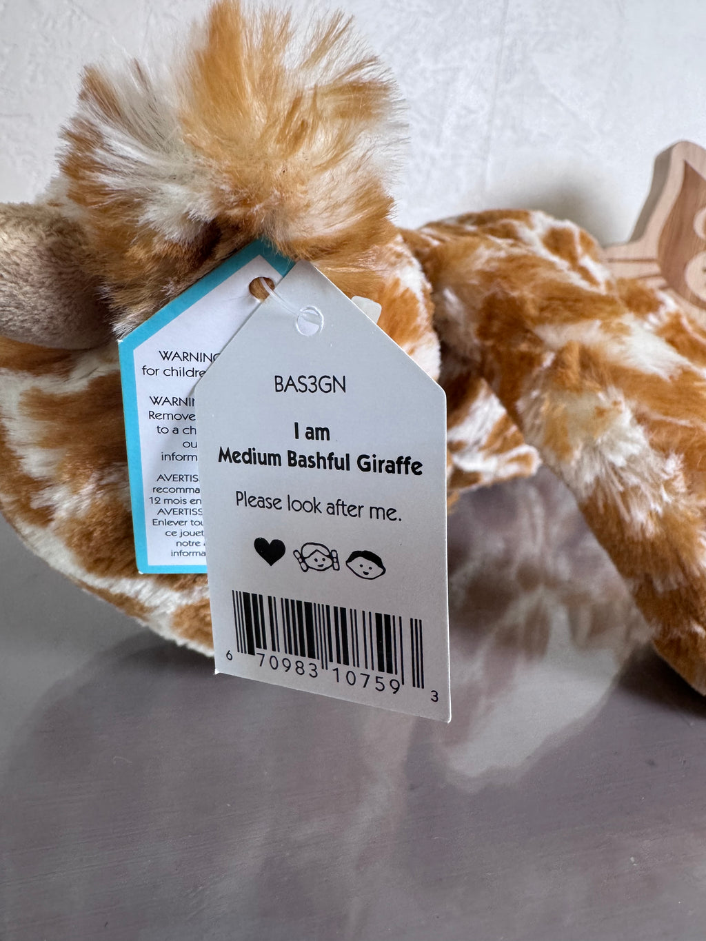 Medium Bashful Giraffe