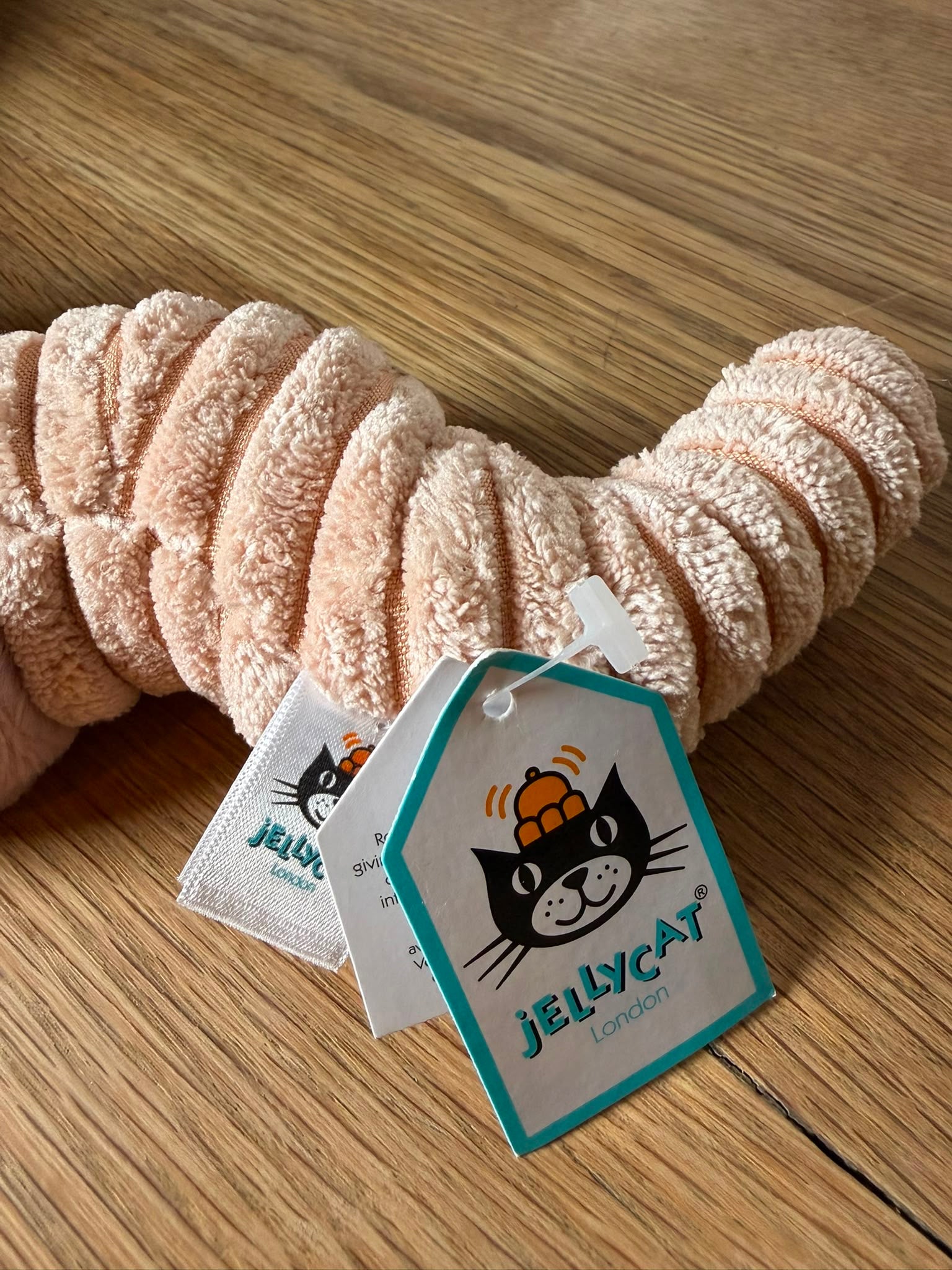 Jellycat Waldo Worm