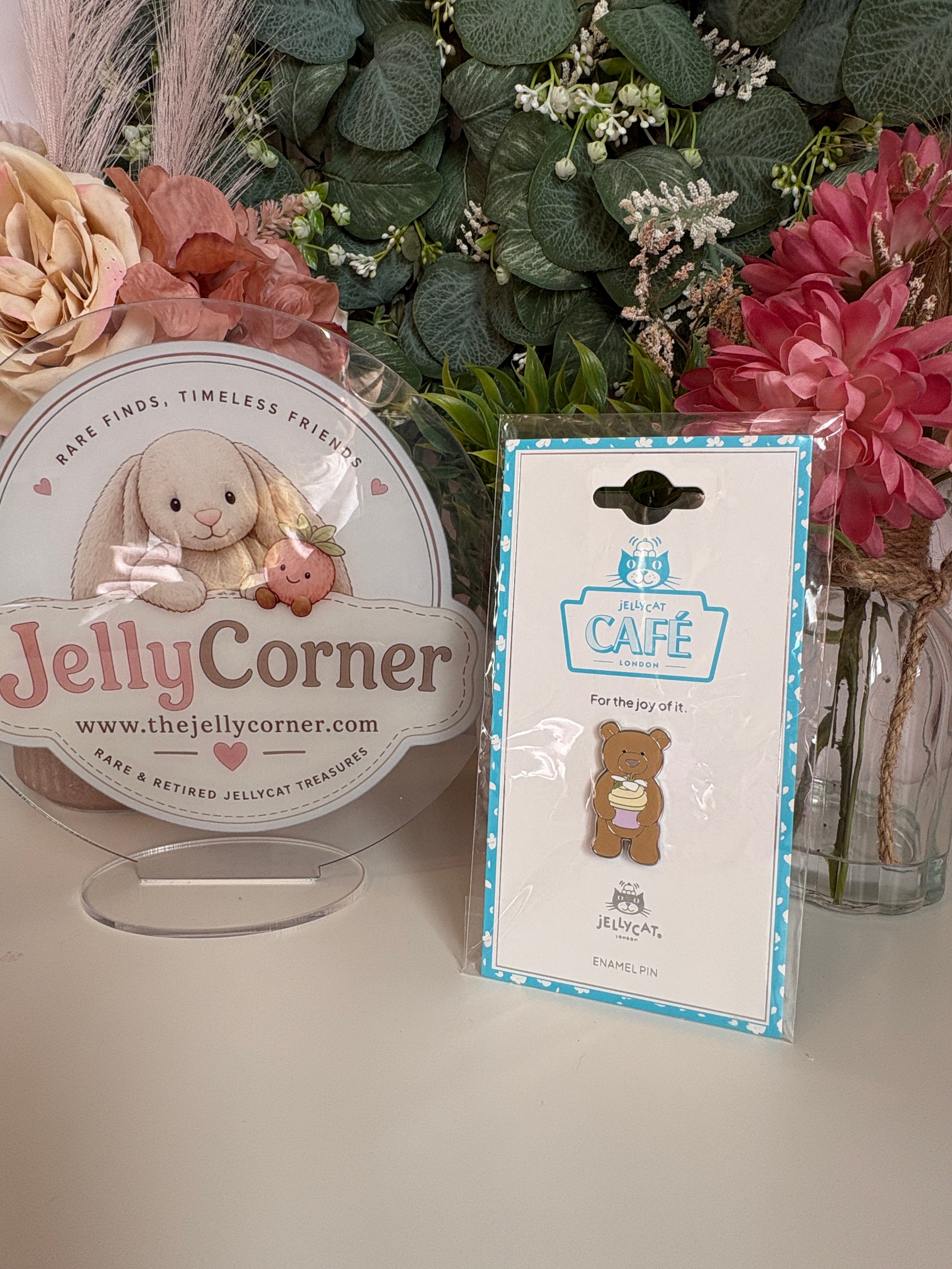 Jellycat Bartholomew Bear Cupcake | Shanghai Exclusive Pin