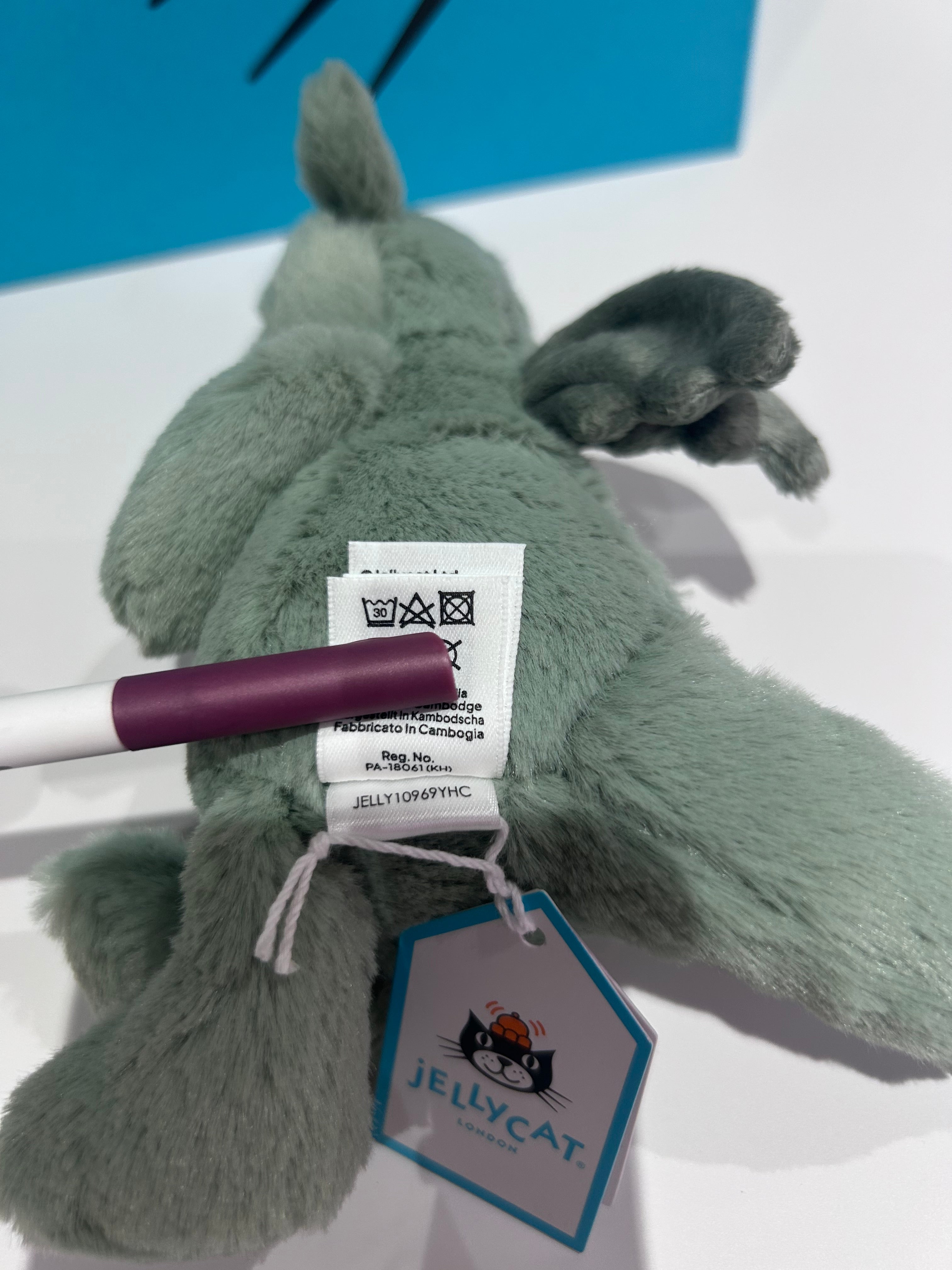 Jellycat Small Bashful Dragon ~ Jelly code