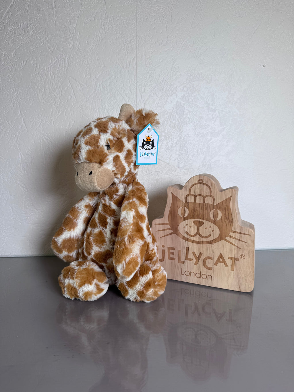 Medium Bashful Giraffe