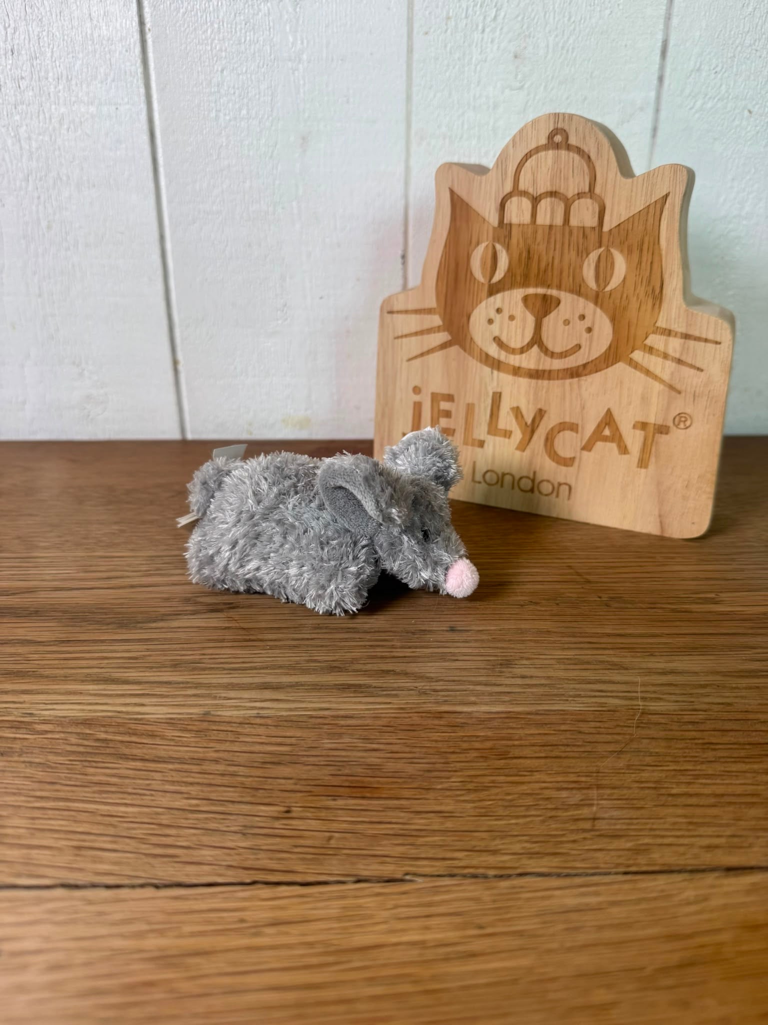 Jellycat Vibrating Bobtail Pet Mouse