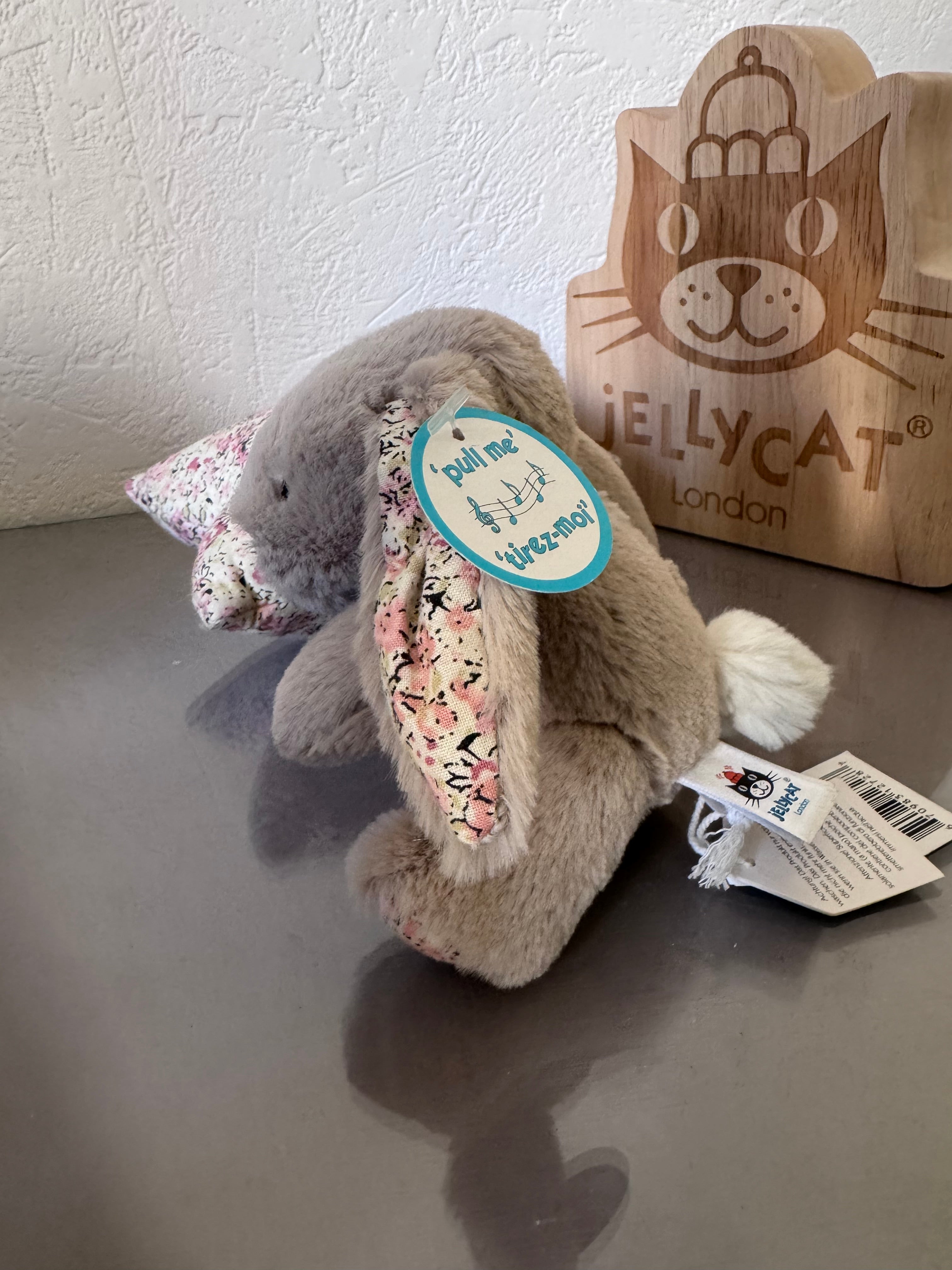 Blossom Bea Beige Bunny Musical Pull