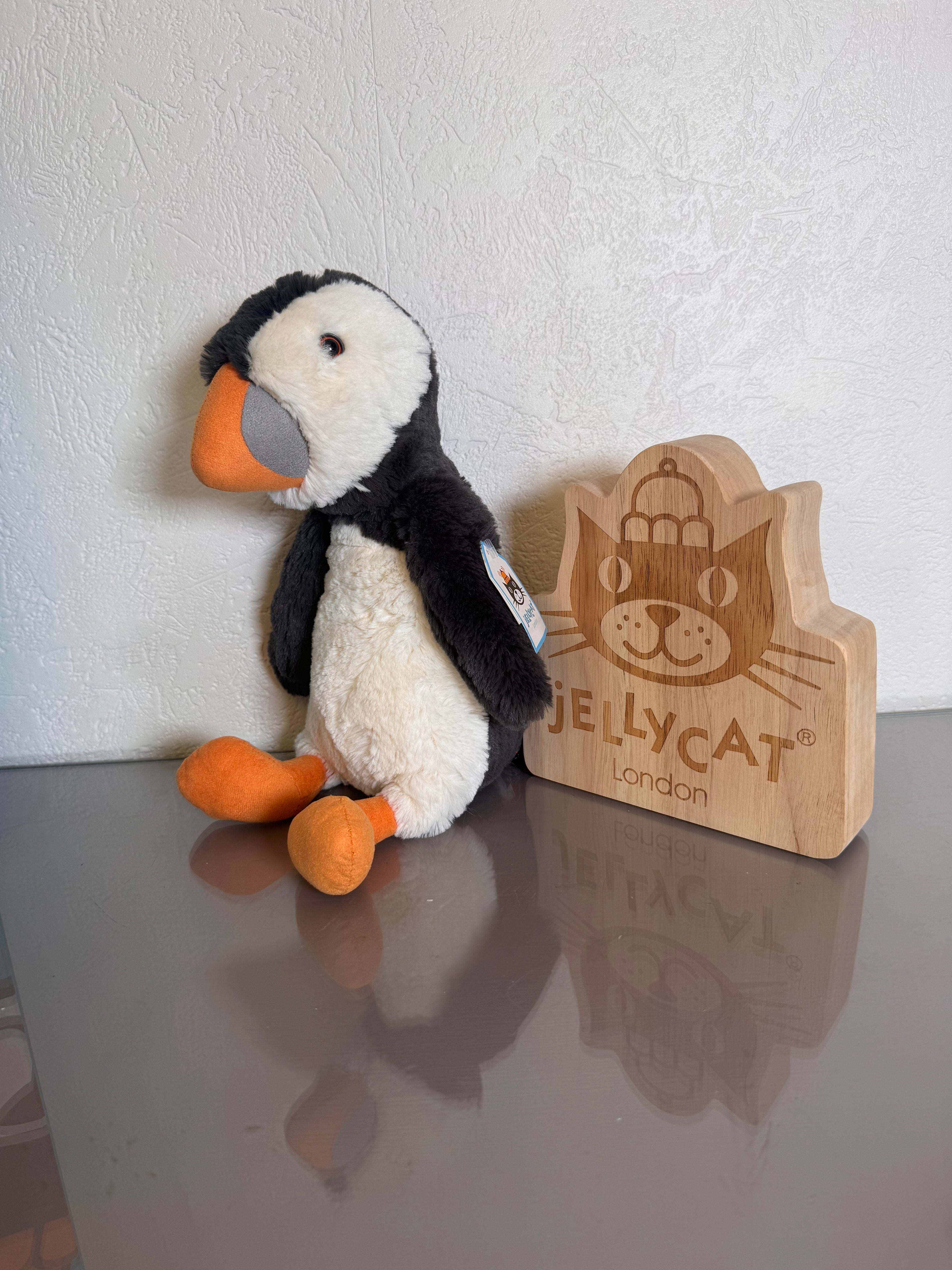 Medium Bashful Puffin