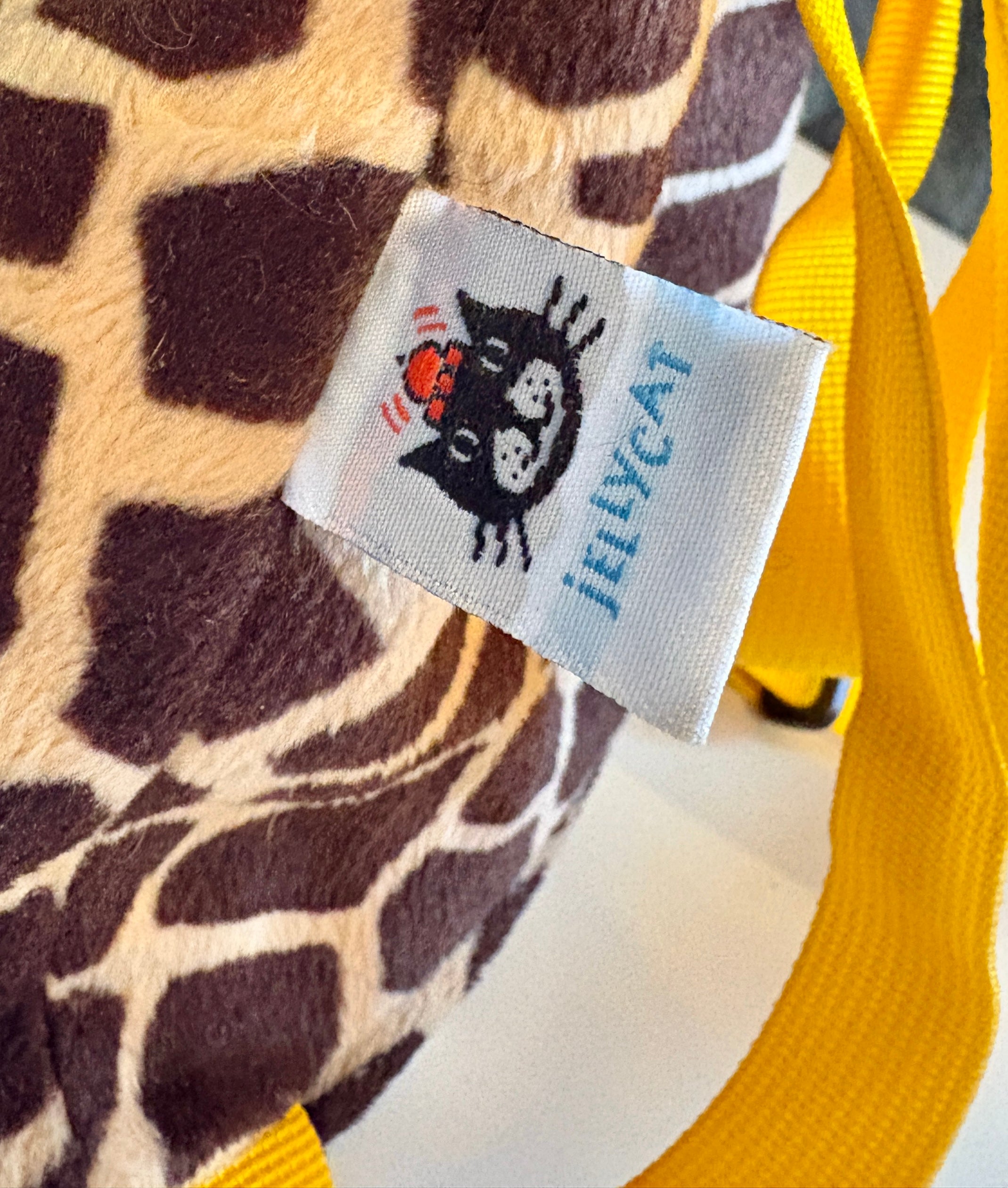 Jellycat Vintage Giraffe Backpack | 1991