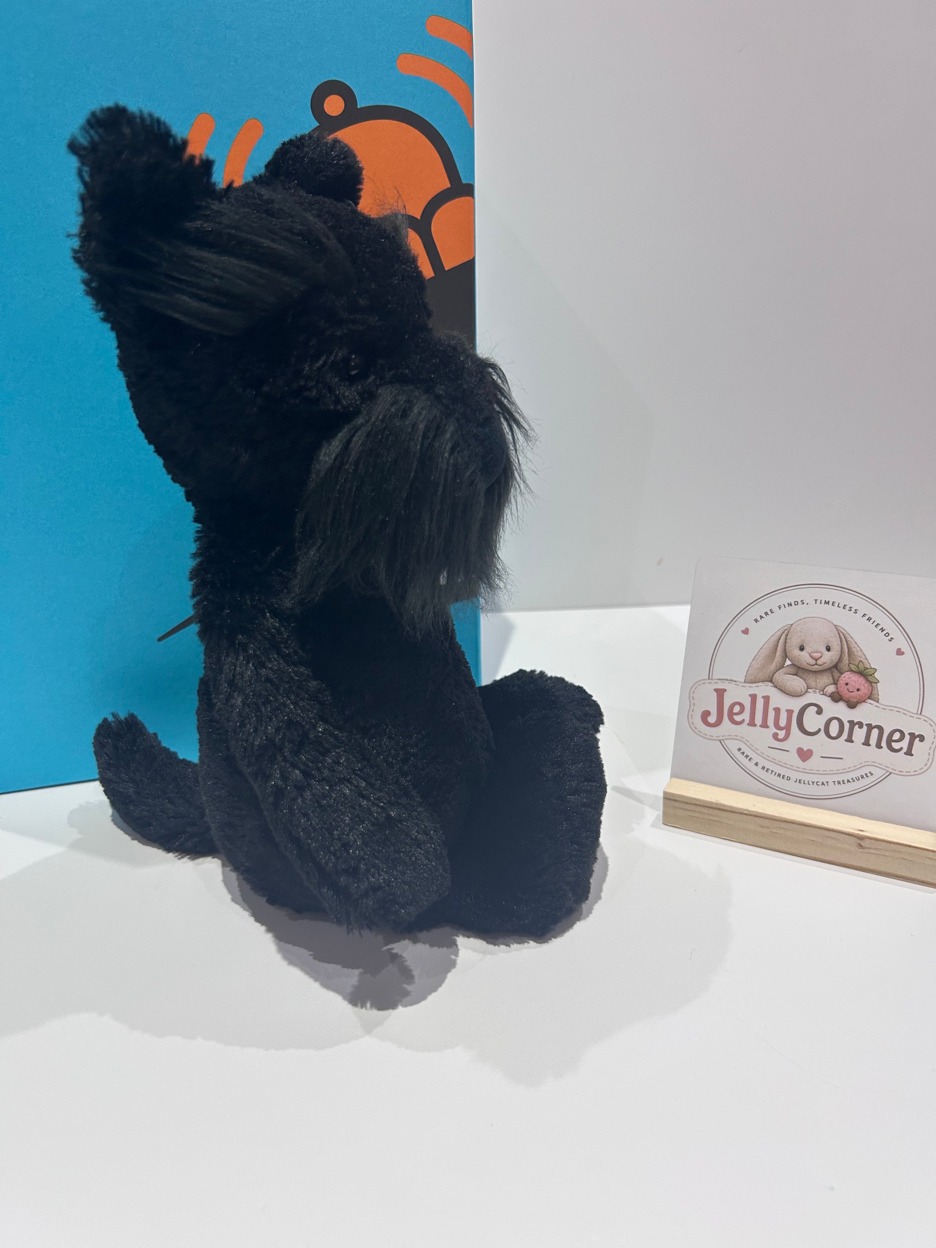 Medium Bashful Scottie Dog