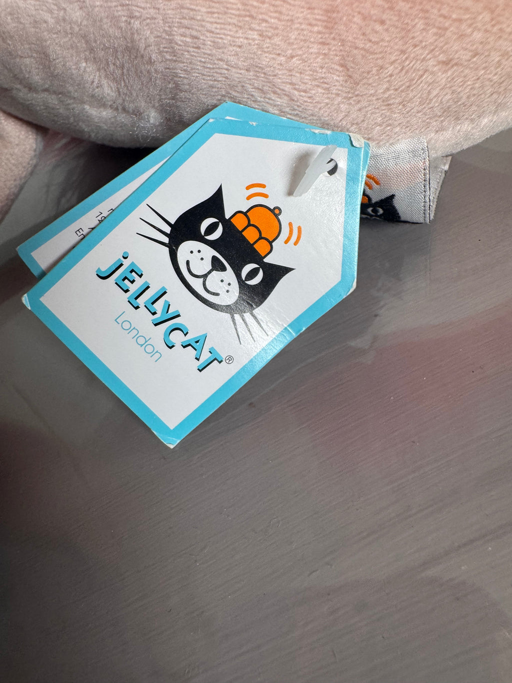 Fou Fou ostrich