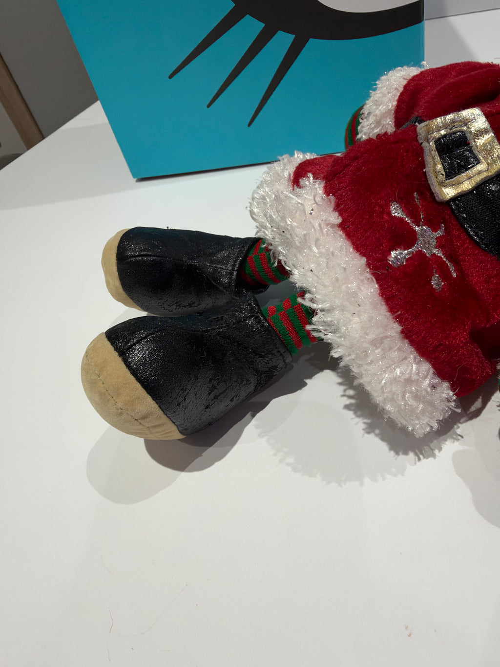Jellycat Furcoat Santa - Damaged shoes