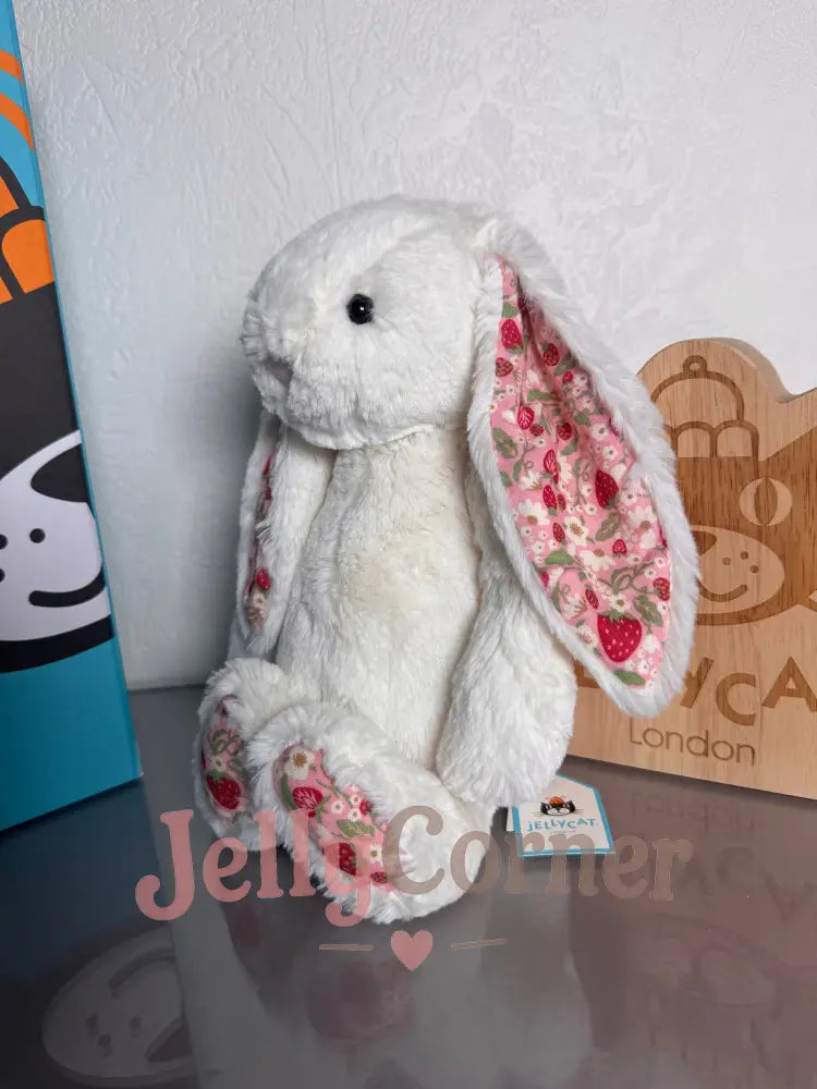 Blossom cream Bunny ’Berry’